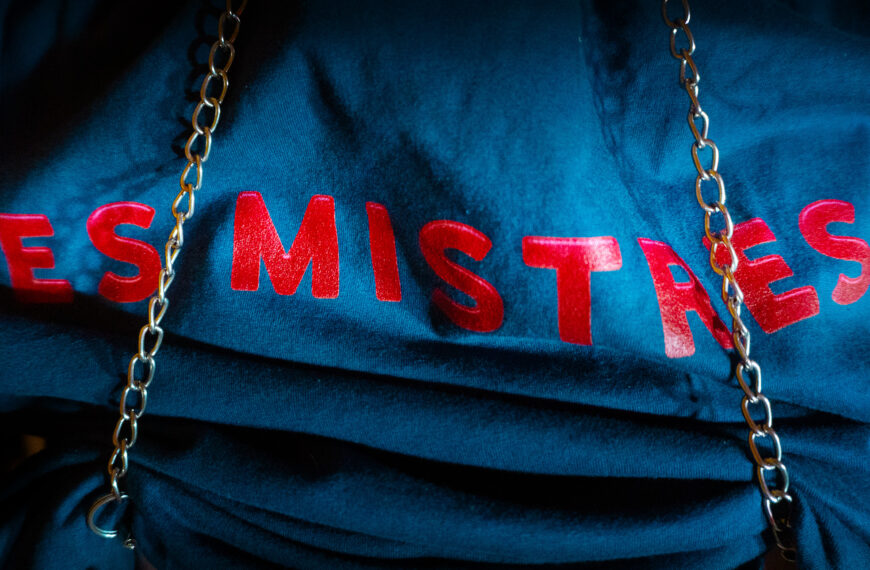 Yes Mistress! Rief der Handwerker…